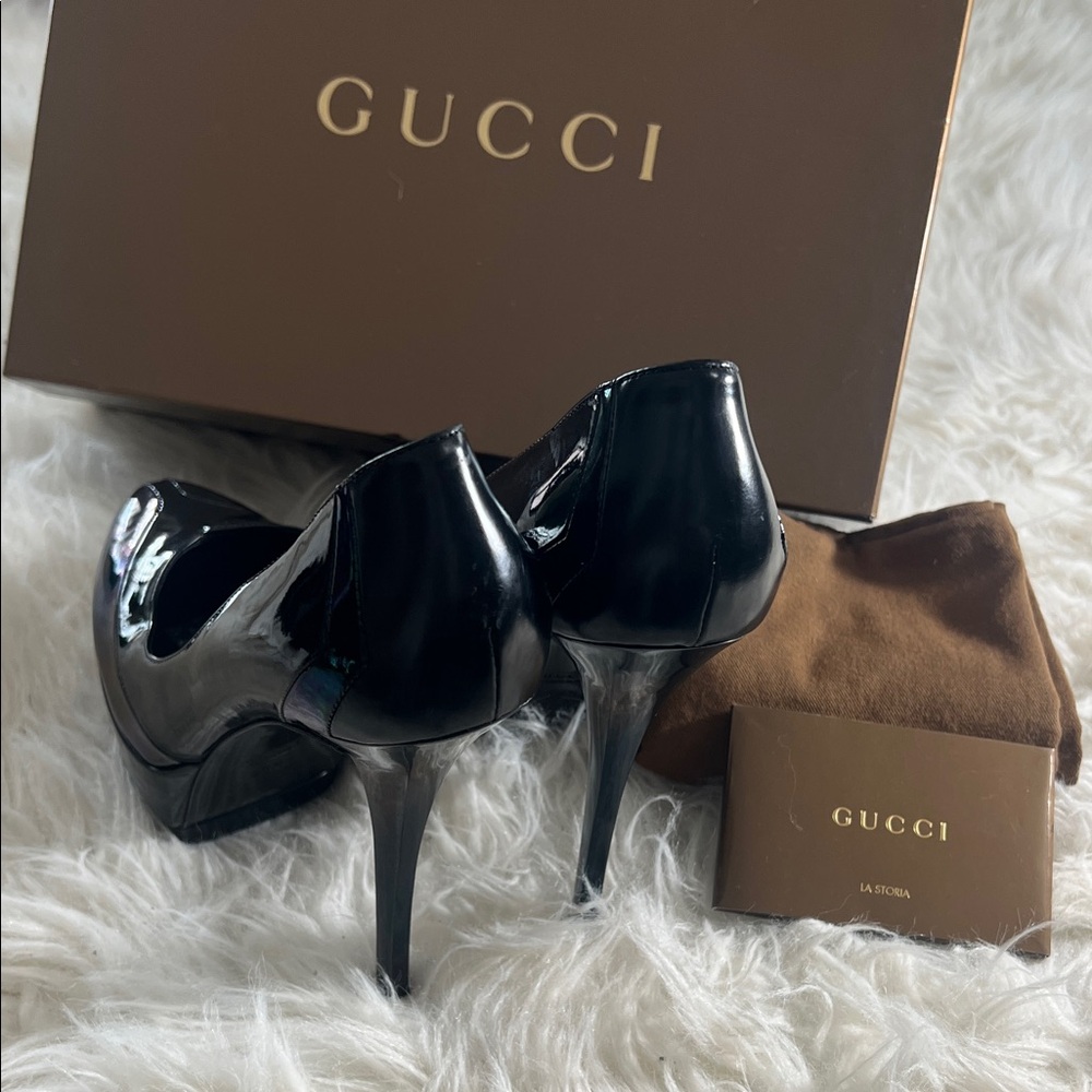 Gucci Black Patent Leather Heels - Picture 4 of 13